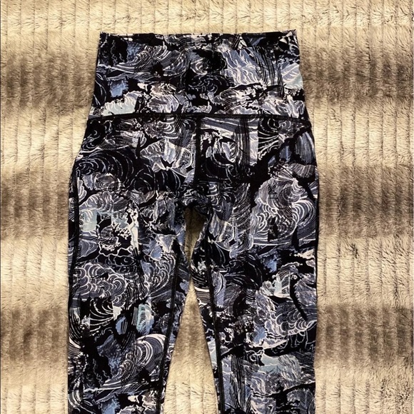 Lululemon Train Times Pant 25” - Picture 3 of 10